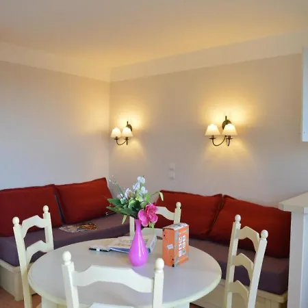 Bellevue Apartment *